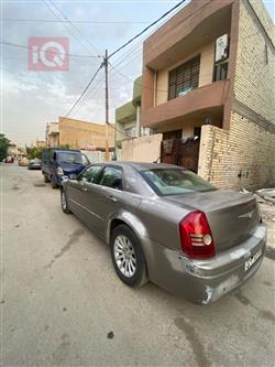 کرایسلەر 300